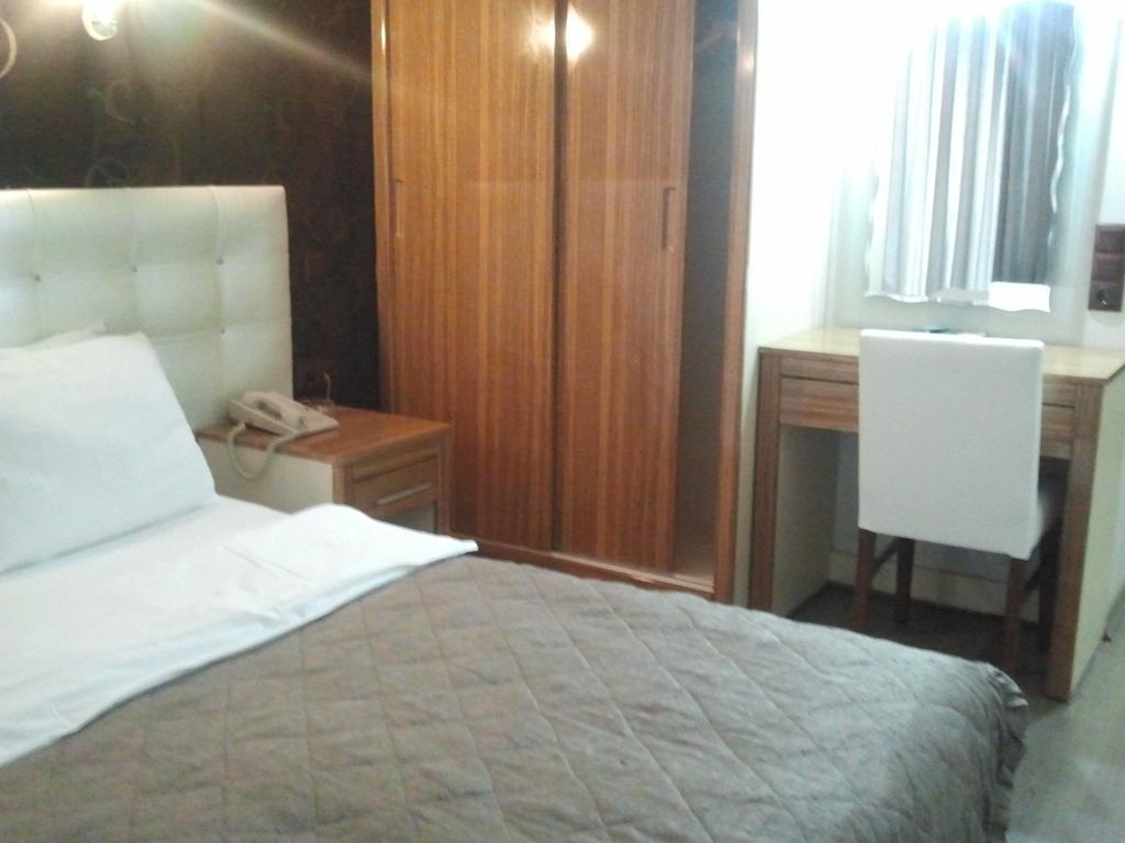 Hotel Kocaman Esmirna Habitación foto